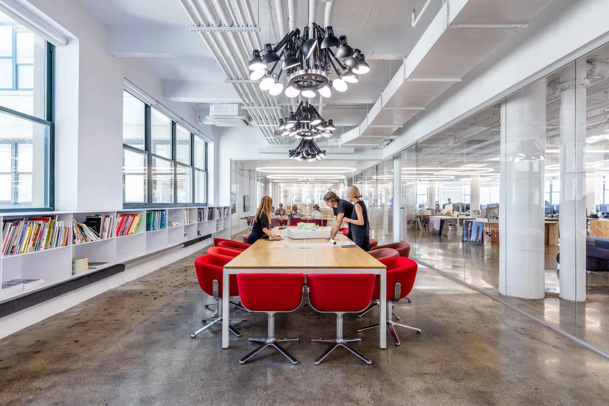 Explore Office Spaces in Brooklyn's DUMBO District: A Guide to Modern Workspaces
