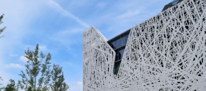 Why Architects Need to Think Outside the Box for Future Buildings