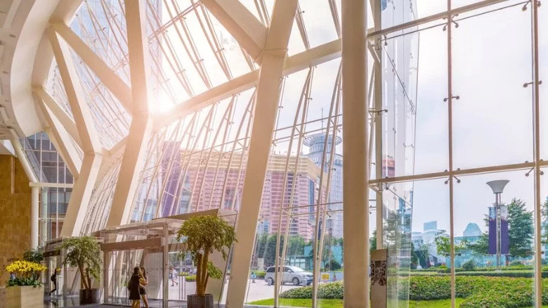 Maximizing Natural Light in Building Design: Tips & Strategies