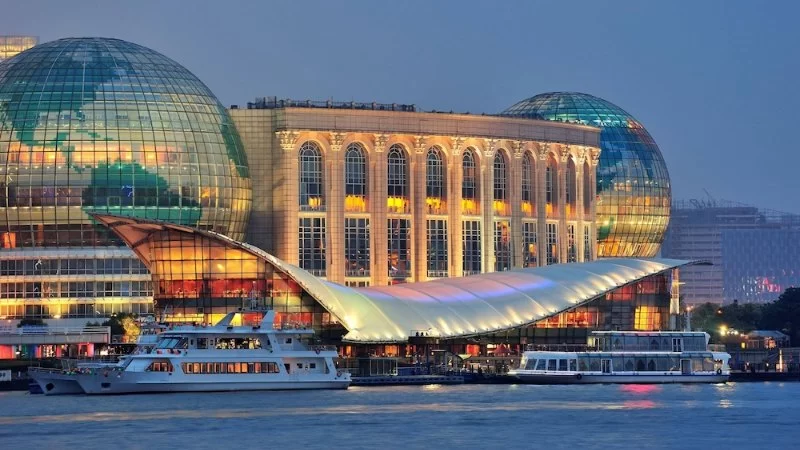 The Impact of Cultural Influences on Modern Architecture: Exploring How Culture Shapes Design